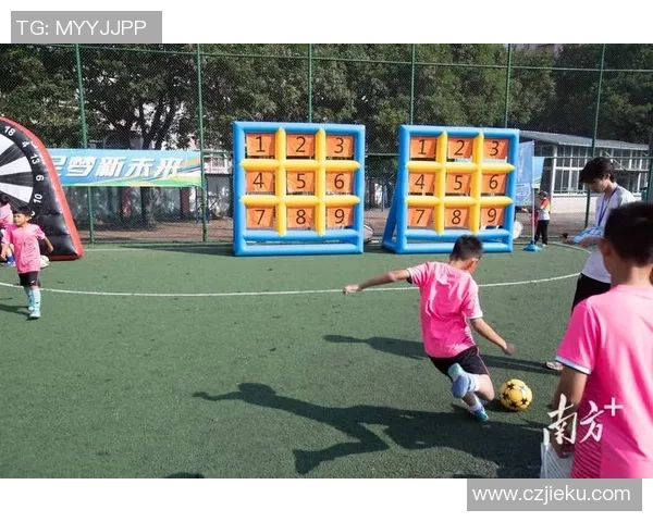 22号球员闪耀赛场展现非凡实力引领足球新风潮