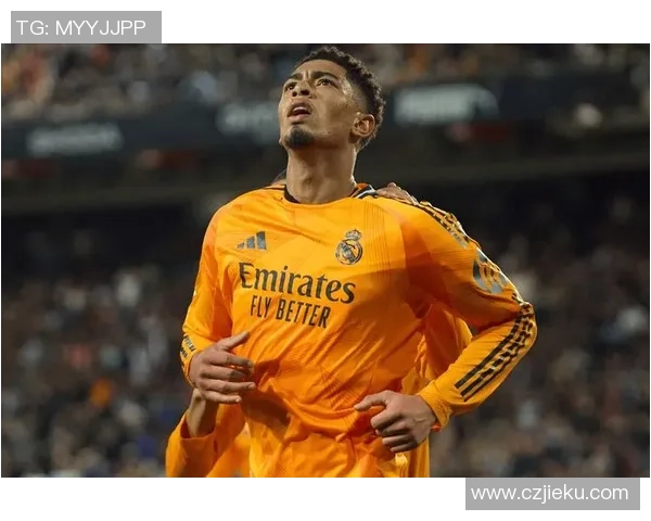 足球巨星赛场经典瞬间：吐舌动作成为独特标志引发球迷热议